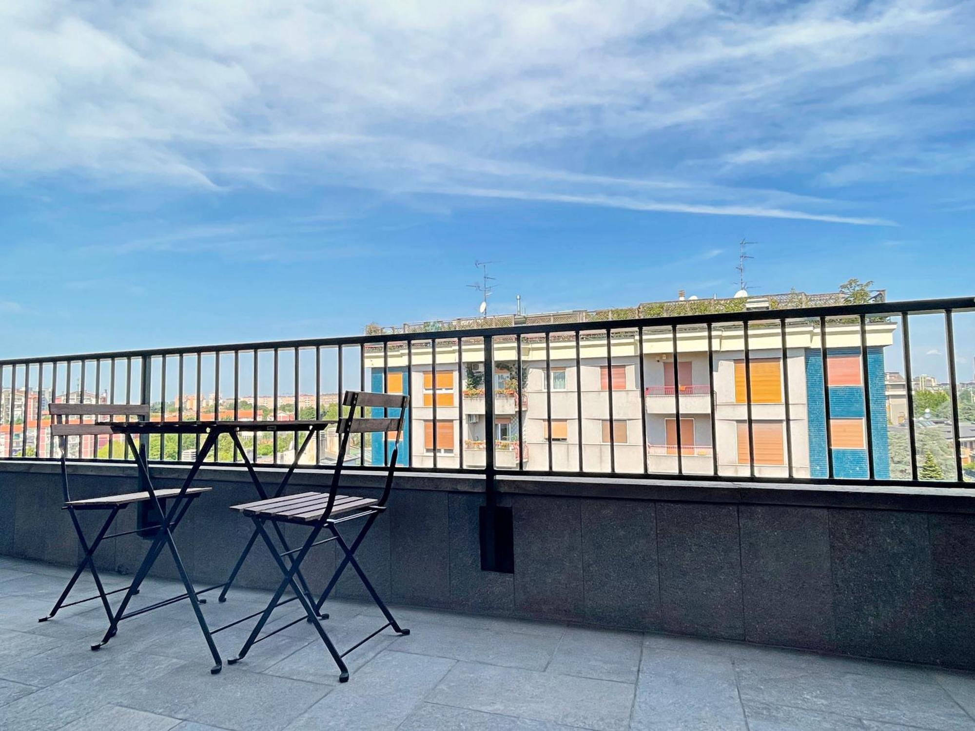 Bwr - Elegant Loft With Terrace, San Siro Apartment